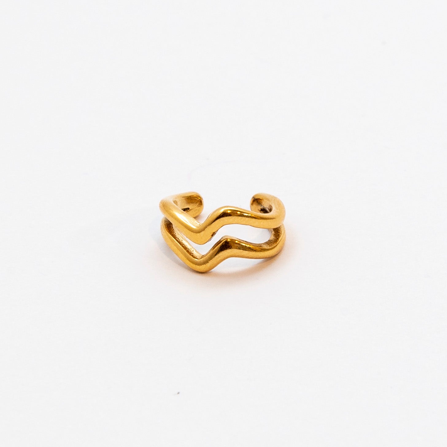 Wave Ear Cuff in gold
