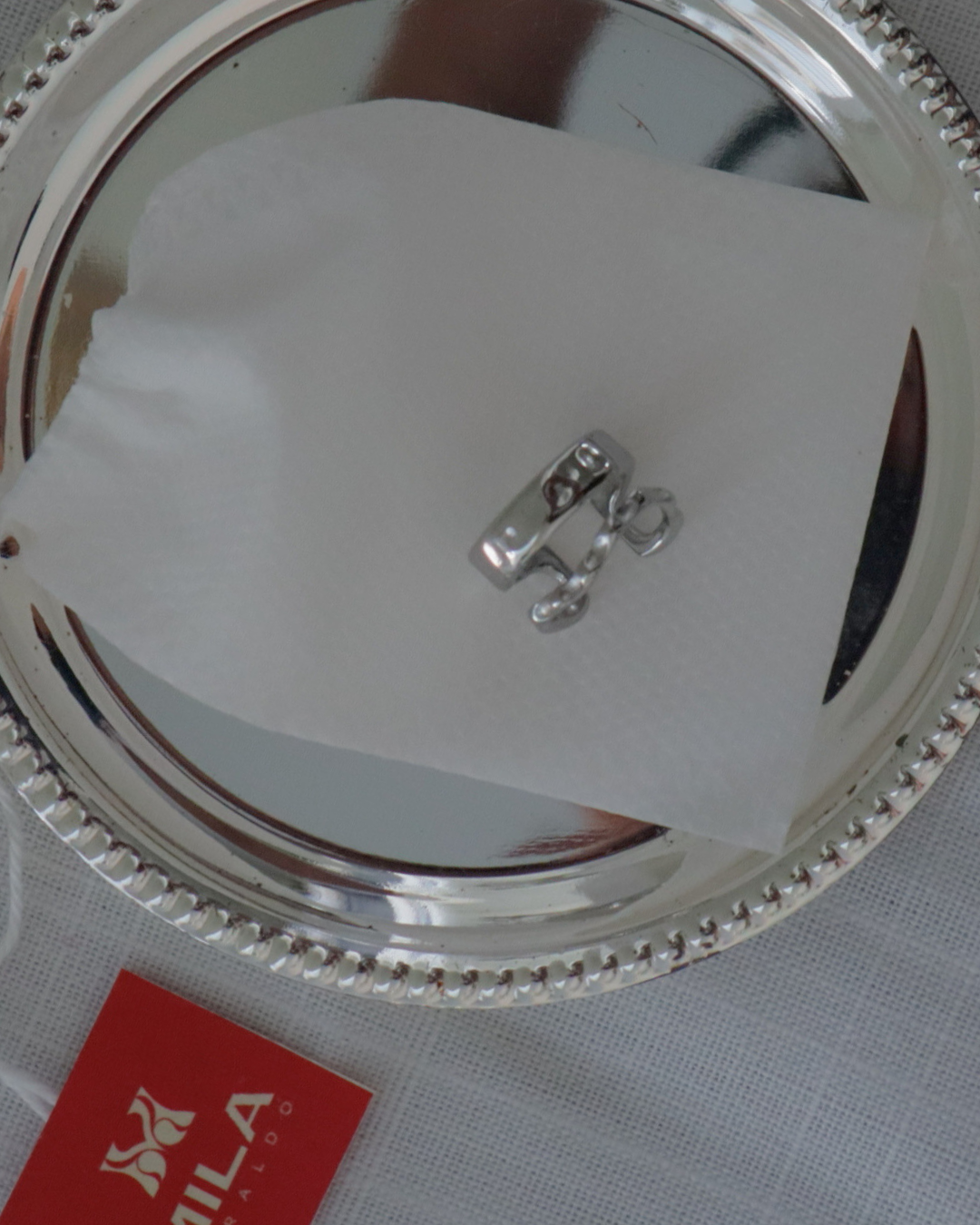 No Piercing? No Problem: Ear Cuffs as a Modern Alternative for Effortless Style